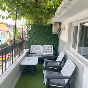 Taksim Neo Pera Апарт-отель
